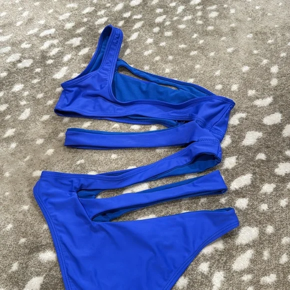 Norboe Blue One-Shoulder Cutout Swimsuit. Size S - Picture 11 of 14